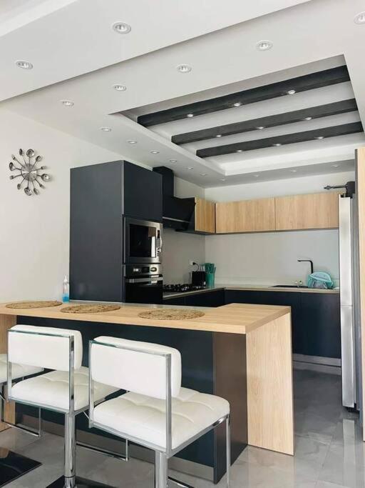 Villa Meliyer Cheerful 3 Bedrooms At Perebere *
