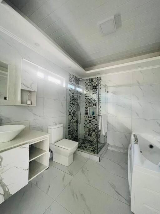 Villa Meliyer Cheerful 3 Bedrooms At Perebere Pereybere Beach