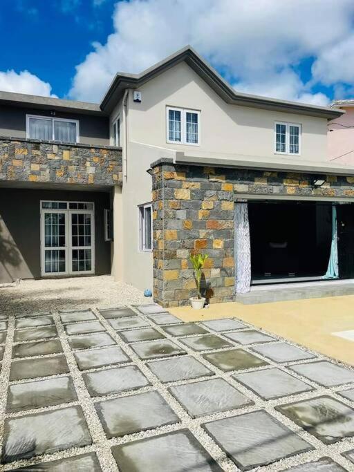 Villa Meliyer Cheerful 3 Bedrooms At Perebere *