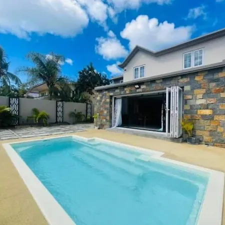 Meliyer Cheerful 3 Bedrooms Villa At Perebere Pereybere Beach Exterior photo