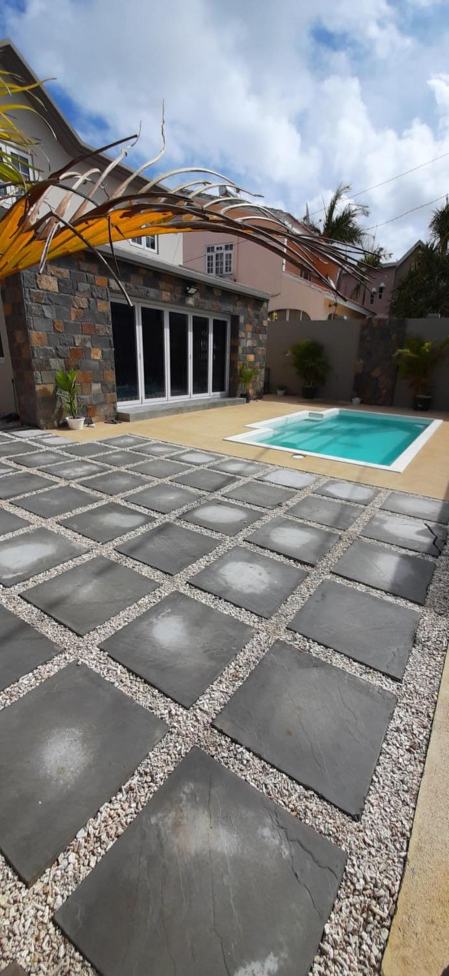 Meliyer Cheerful 3 Bedrooms At Perebere